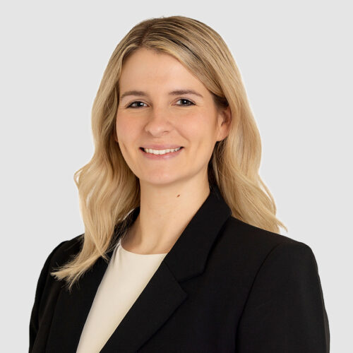 Amanda Snyder gray background x